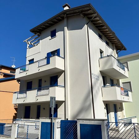 Residence Stefania Appartamenti Piano Terra - Agenzia Cocal Каорле Екстериор снимка