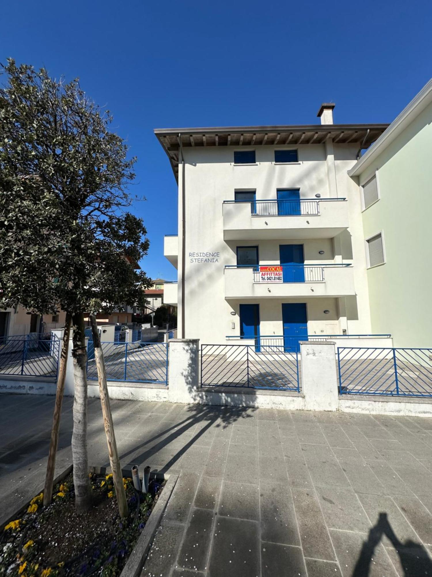 Residence Stefania Appartamenti Piano Terra - Agenzia Cocal Каорле Екстериор снимка