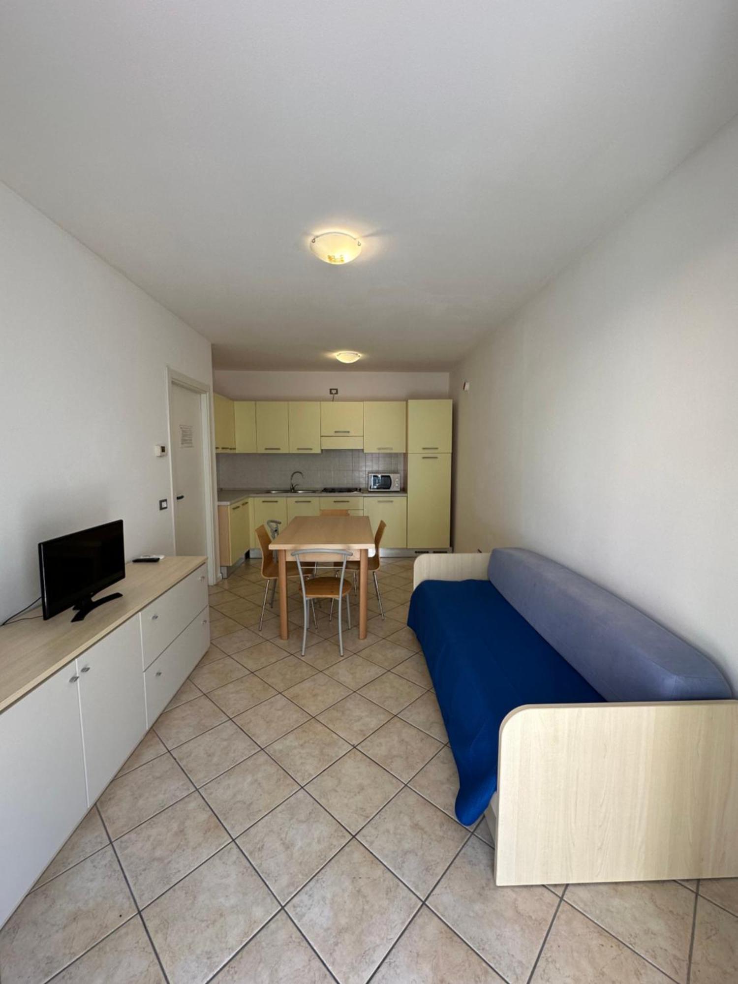 Residence Stefania Appartamenti Piano Terra - Agenzia Cocal Каорле Екстериор снимка