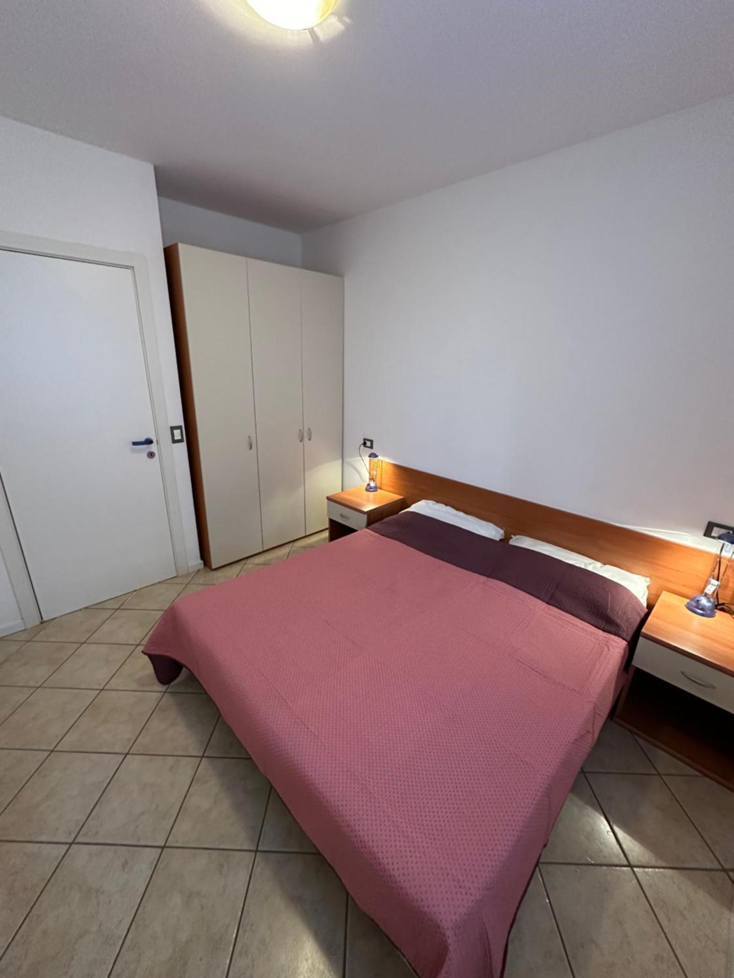 Residence Stefania Appartamenti Piano Terra - Agenzia Cocal Каорле Екстериор снимка